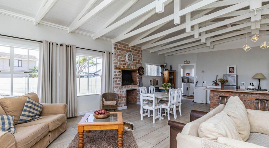 3 Bedroom Property for Sale in Riverside Western Cape